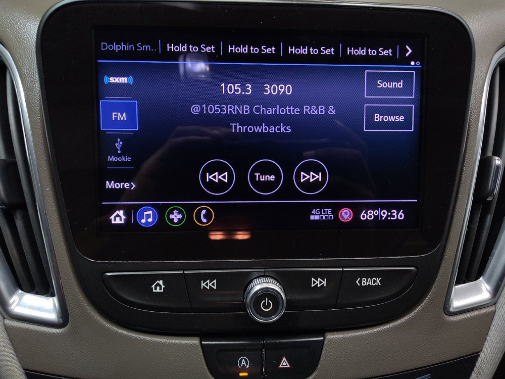 Used 2020 Chevrolet Malibu LT FWD image 25