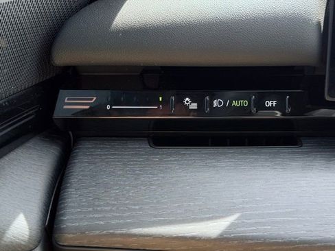 Certified 2026 BMW 530i xDrive AWD/4WD image 37
