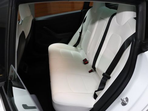 Used 2023 Tesla Model 3 Standard Range RWD image 44