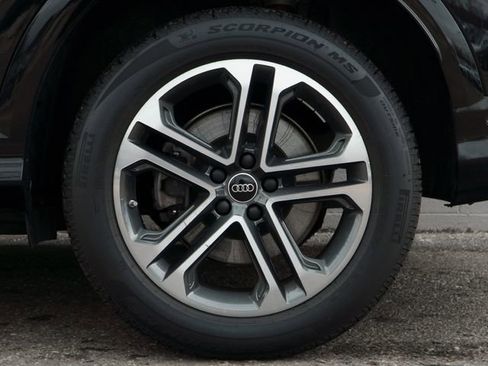 Used 2025 Audi Q5 Premium Plus w/ Premium Plus image 13