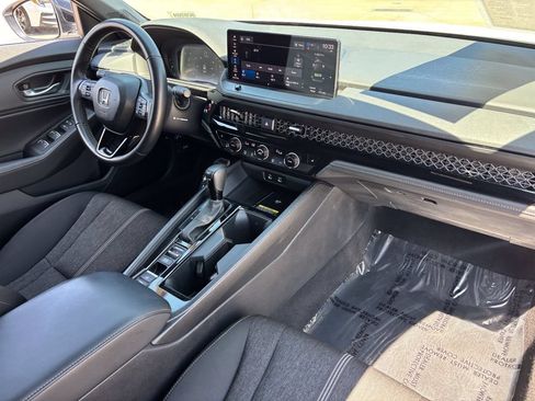Used 2025 Honda Accord Sport image 10