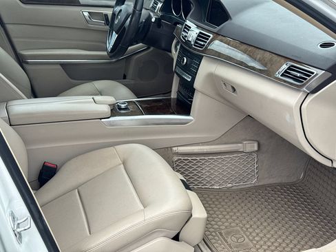 Used 2016 Mercedes-Benz E 350 4MATIC Sedan image 12