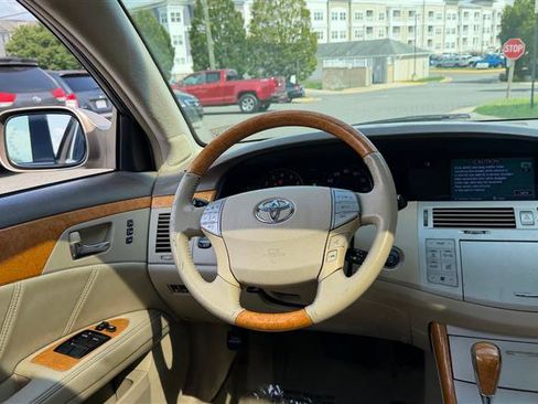 Used 2007 Toyota Avalon Limited FWD image 26