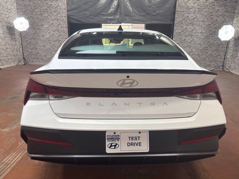 New 2026 Hyundai Elantra SEL Sport FWD image 6
