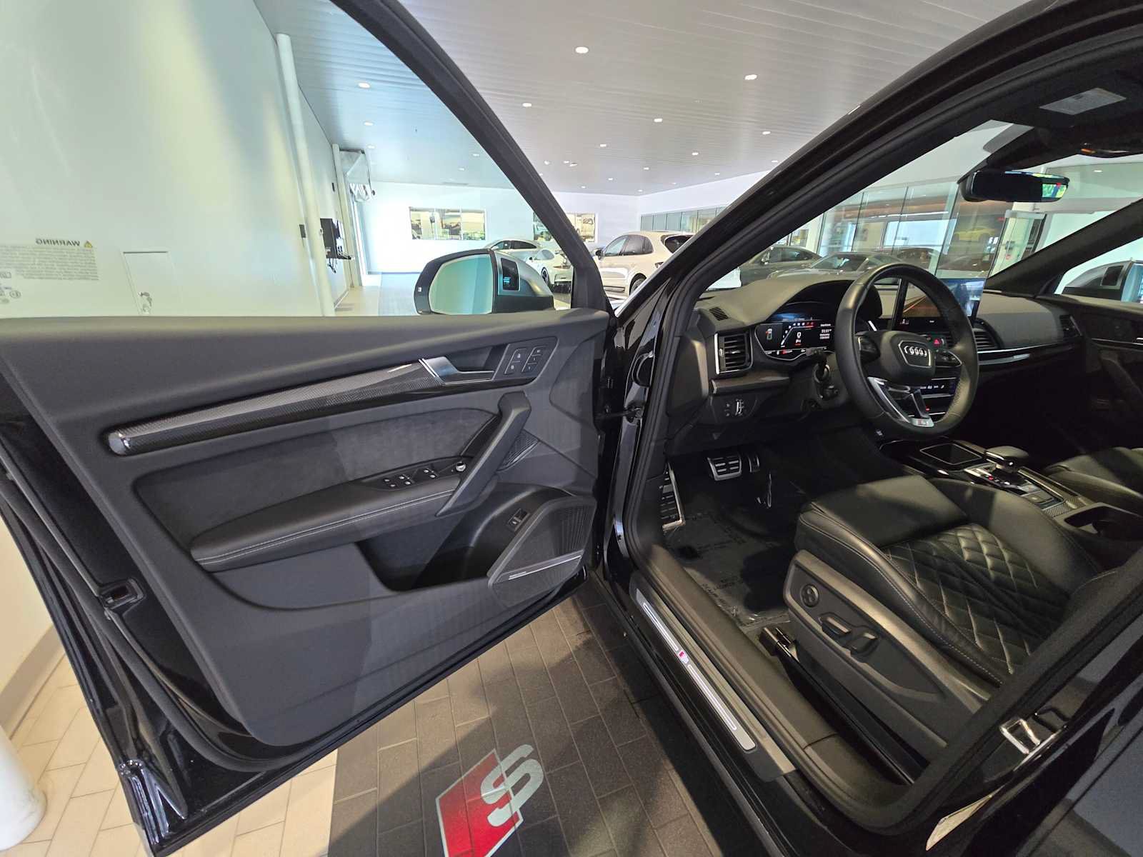 Used 2023 Audi SQ5 Premium Plus w/ Premium Plus Package AWD/4WD image 21
