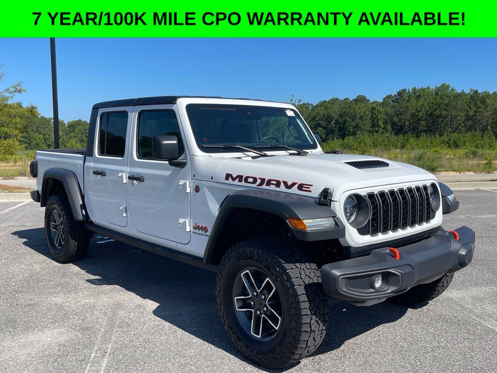 Used 2025 Jeep Gladiator Mojave w/ Convenience Group AWD/4WD image 8