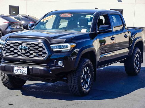 Certified 2023 Toyota Tacoma TRD Off-Road w/ Black Out Package (TMS) image 3