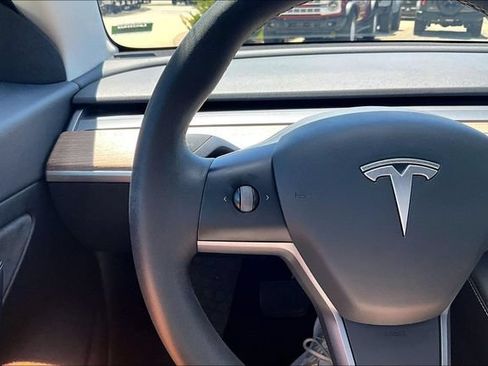 Used 2021 Tesla Model 3 Standard Range Plus RWD image 11