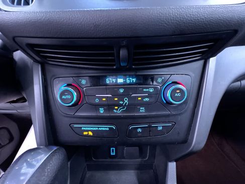 Used 2017 Ford Escape SE FWD image 28