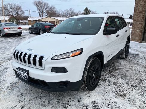 Used 2015 Jeep Cherokee Sport image 7