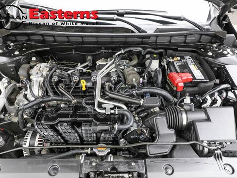 Used 2023 Nissan Altima 2.5 SV w/ SV Premium Package FWD image 7