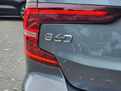 Certified 2021 Volvo S60 T6 Momentum w/ Premium Package image 16