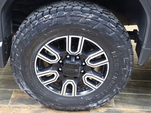Used 2020 GMC Sierra 2500 AT4 w/ AT4 Premium Package image 46