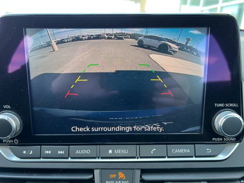 Used 2024 Nissan Altima 2.5 SV image 19