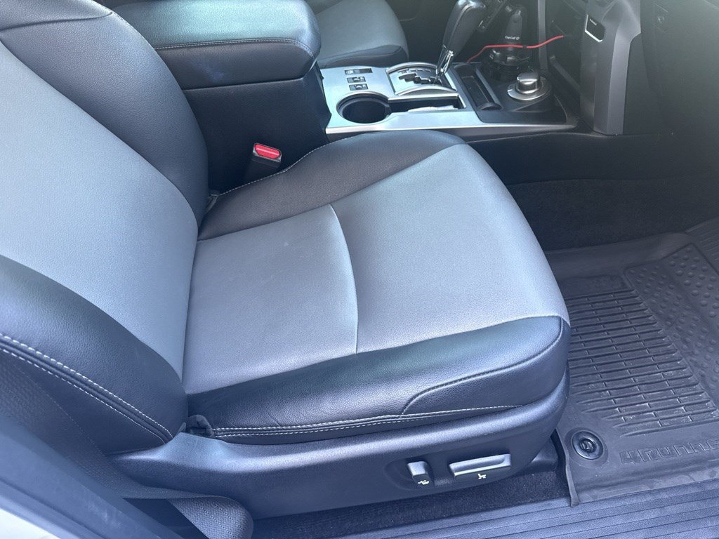 Used 2021 Toyota 4Runner SR5 Premium w/ Moonroof Package AWD/4WD image 9