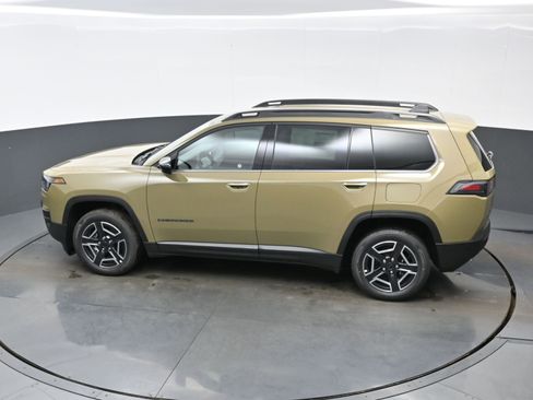 New 2026 Jeep Cherokee Laredo image 19