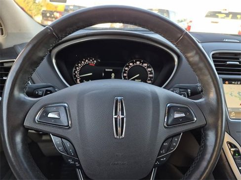 Used 2018 Lincoln MKX Reserve w/ Driver Assistance Package image 31