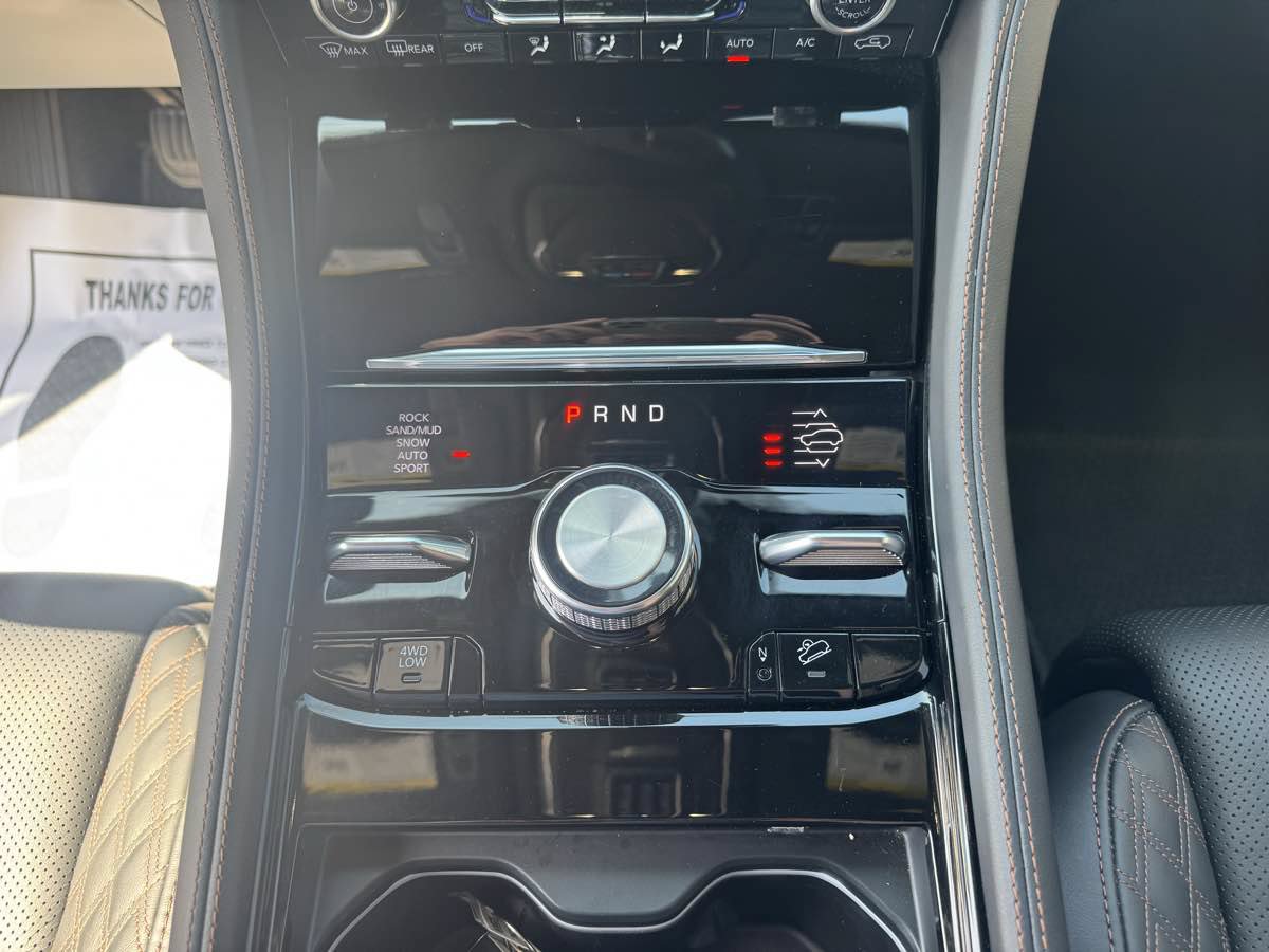 Used 2025 Jeep Grand Cherokee Summit AWD/4WD image 24