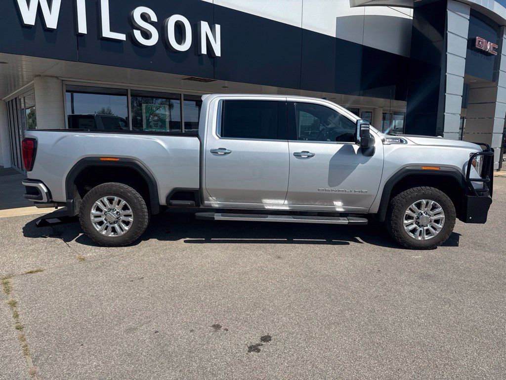 Used 2022 GMC Sierra 2500 Denali w/ Technology Package AWD/4WD image 5