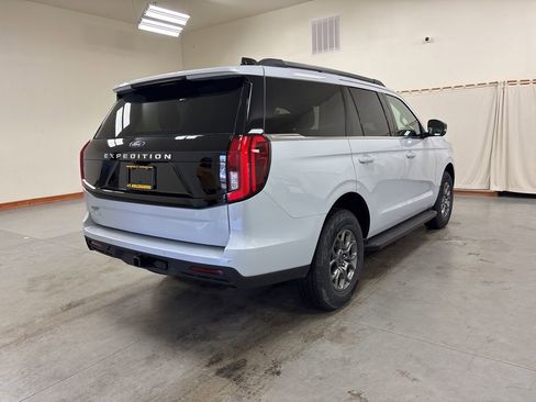 New 2026 Ford Expedition Active image 8