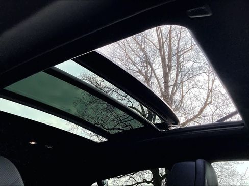 Certified 2024 BMW X6 xDrive40i w/ Premium Package image 14