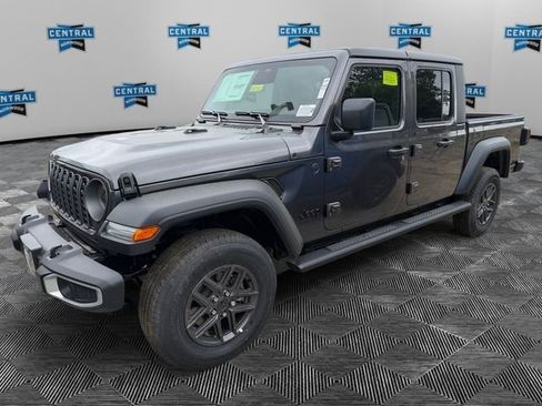 New 2026 Jeep Gladiator Sport AWD/4WD image 2