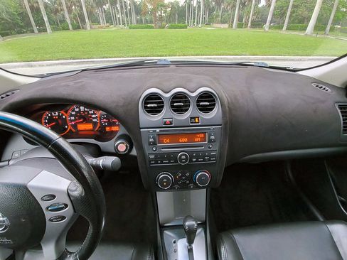 Used 2009 Nissan Altima 2.5 SL w/ SL Pkg FWD image 7