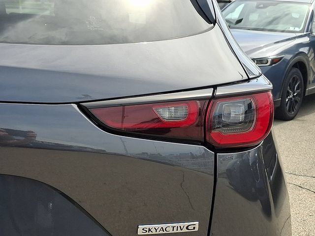 Used 2024 MAZDA CX-5 AWD 2.5 S w/ Select Package image 11