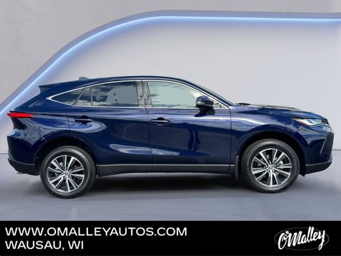 Used 2023 Toyota Venza LE AWD/4WD image 6