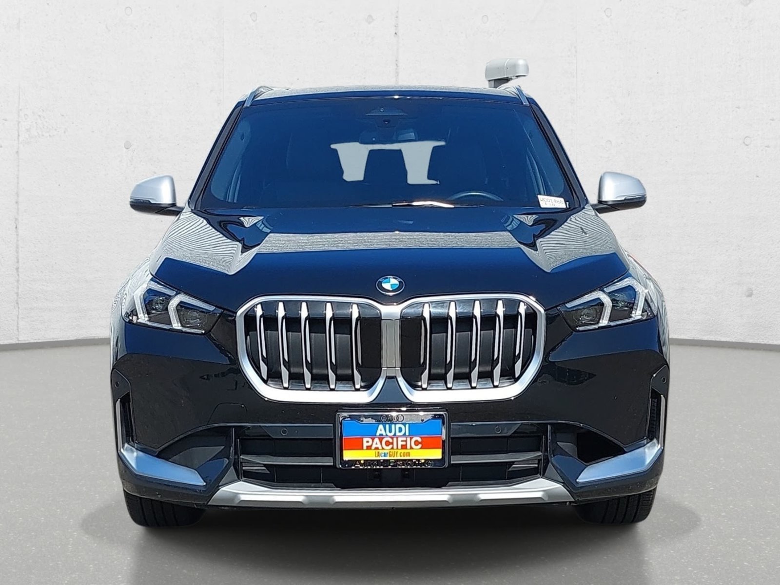 Used 2024 BMW X1 xDrive28i w/ Convenience Package AWD/4WD image 2