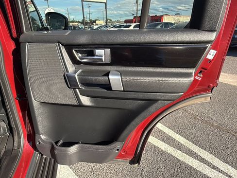 Used 2016 Land Rover LR4 HSE AWD/4WD image 16