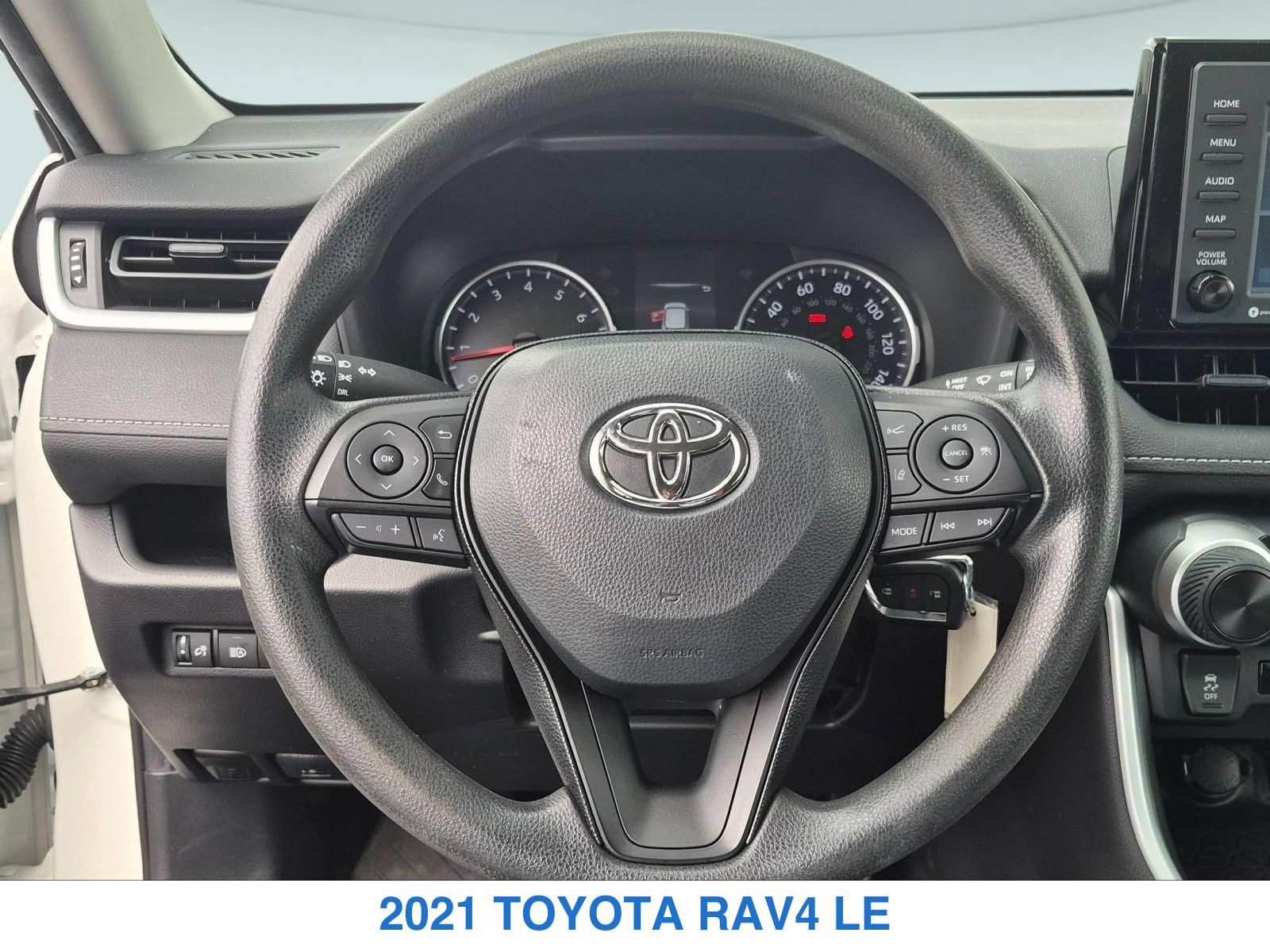 Used 2021 Toyota RAV4 LE w/ Carpet Mat Package (TMS) AWD/4WD image 17