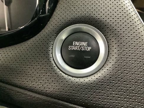 Used 2021 Cadillac XT5 Premium Luxury image 19