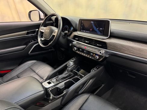Used 2022 Kia Telluride EX FWD image 25