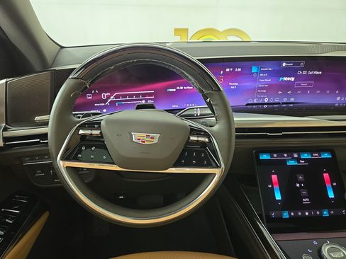 Certified 2025 Cadillac Escalade Premium Luxury w/ LPO, Floor Liner Package AWD/4WD image 15