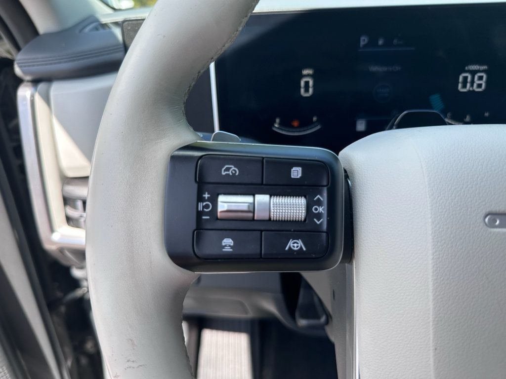 Used 2024 Hyundai Santa Fe SEL FWD image 22
