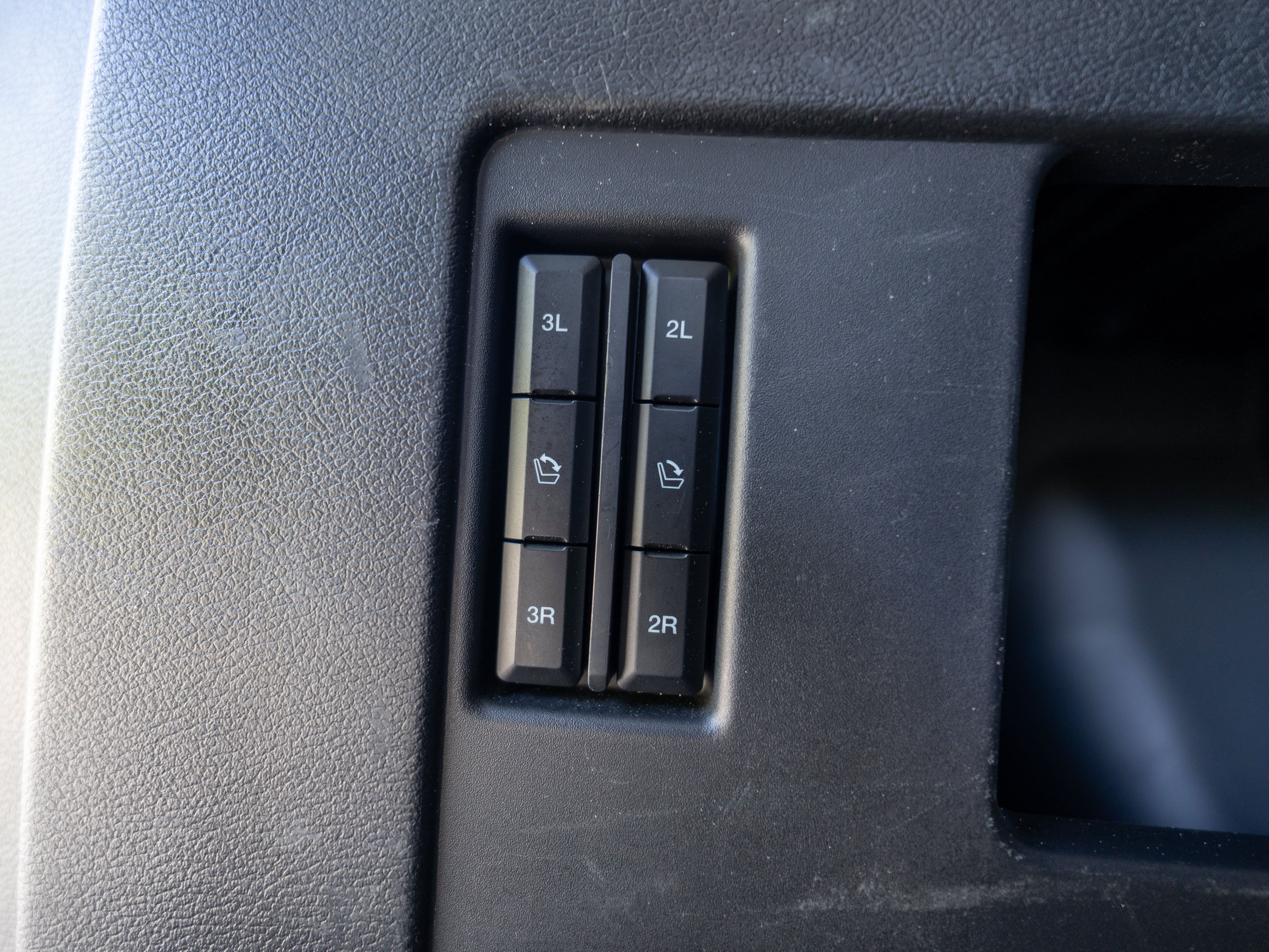 Used 2024 Ford Expedition Limited AWD/4WD image 46