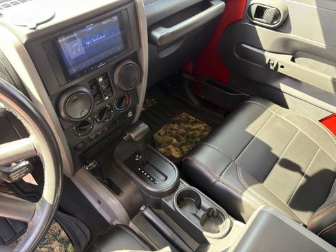 Used 2009 Jeep Wrangler Unlimited Rubicon w/ Trailer Tow Group image 18