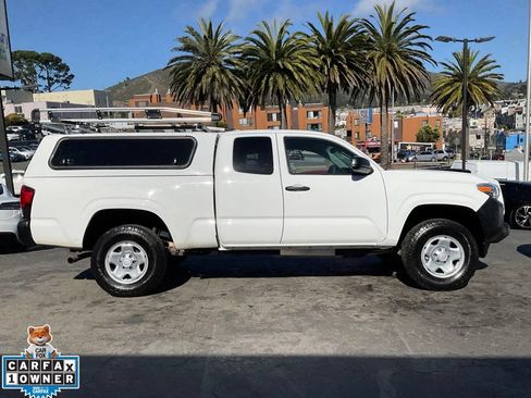 Used 2023 Toyota Tacoma SR AWD/4WD image 3