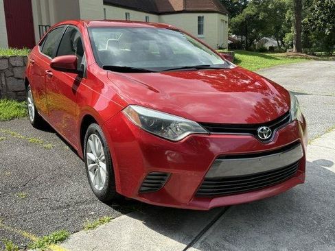 Used 2015 Toyota Corolla LE FWD image 3
