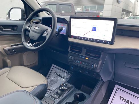 New 2026 Ford Maverick Lariat image 7