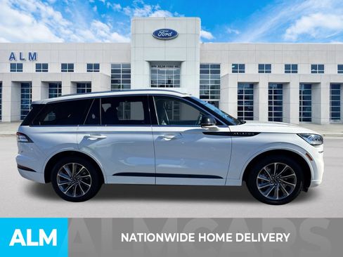 Used 2020 Lincoln Aviator Grand Touring w/ Elements Package Plus image 5