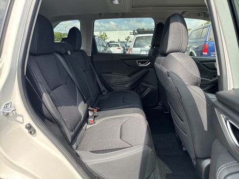 Certified 2023 Subaru Forester Premium AWD/4WD image 17