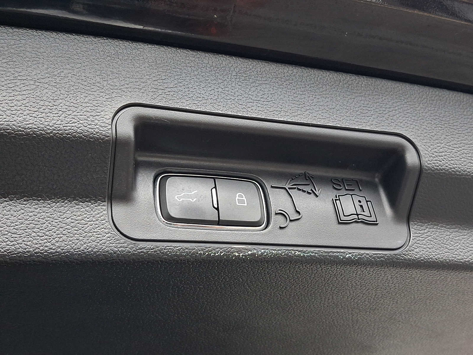 Used 2022 Ford Explorer ST w/ Equipment Group 401A AWD/4WD image 34