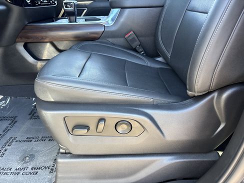 Used 2023 GMC Sierra 1500 SLT w/ SLT Convenience Package image 17