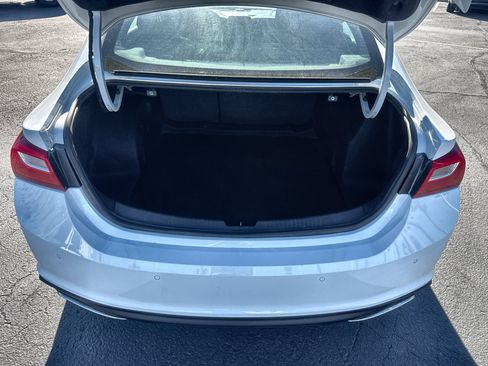 Used 2022 Chevrolet Malibu RS image 25