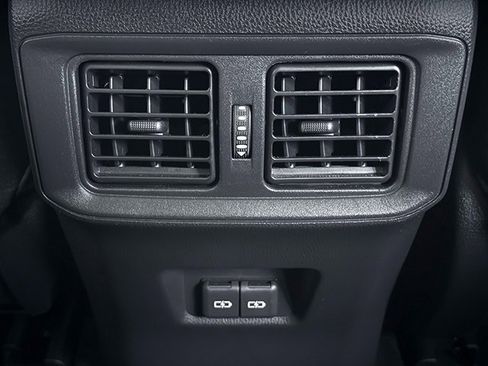 Used 2024 Toyota RAV4 XLE Premium image 18