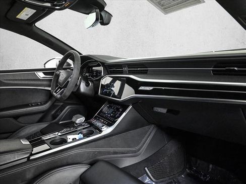 Used 2023 Audi RS 7 Sportback w/ RS 7 Executive Package image 22