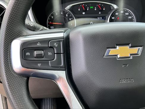 Used 2025 Chevrolet Blazer LT FWD image 22