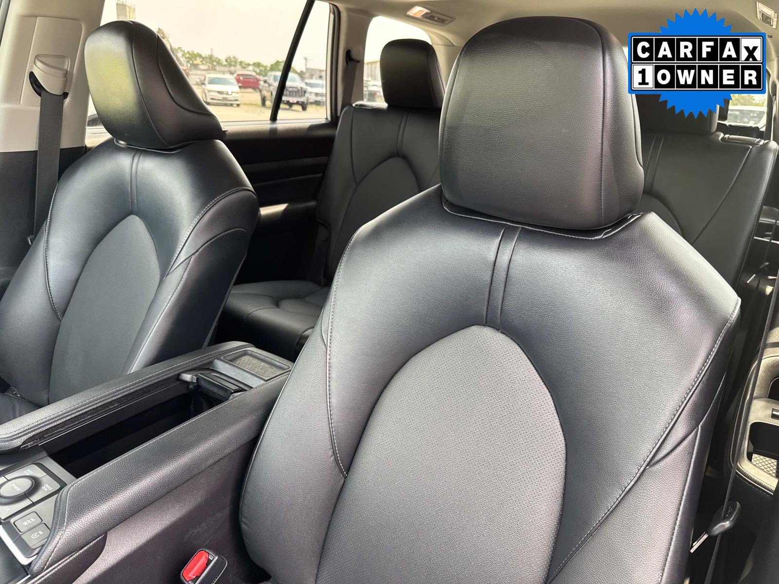 Used 2024 Toyota Grand Highlander AWD image 24
